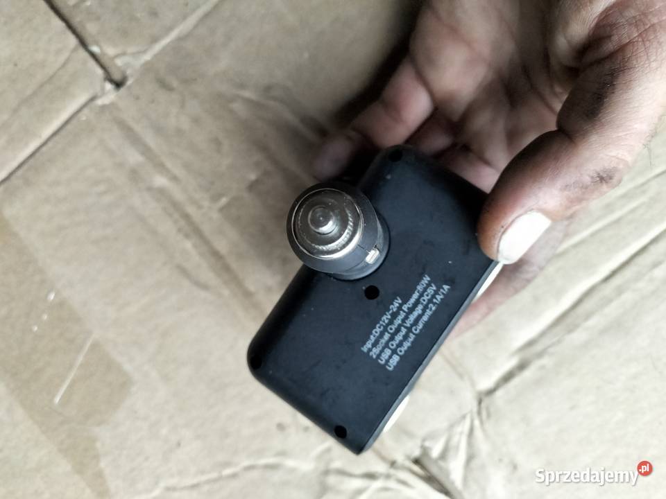 ZAPALNICZKA SAMOCHODOWA ROŹDZIELACZ GNIAZDA UBS