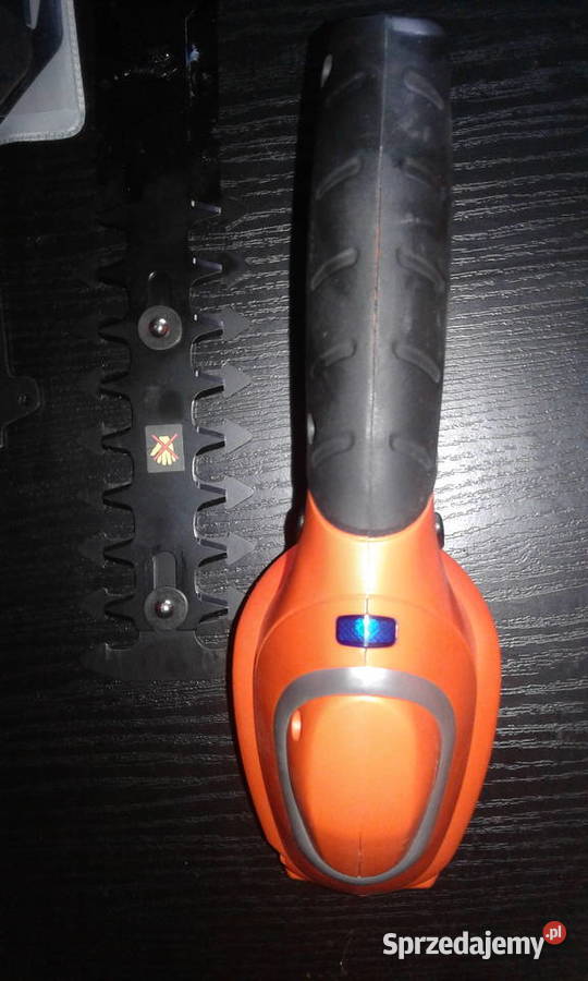 Black Decker GSL700 Akumulatorowe nożyce 7V 12Ah Psary