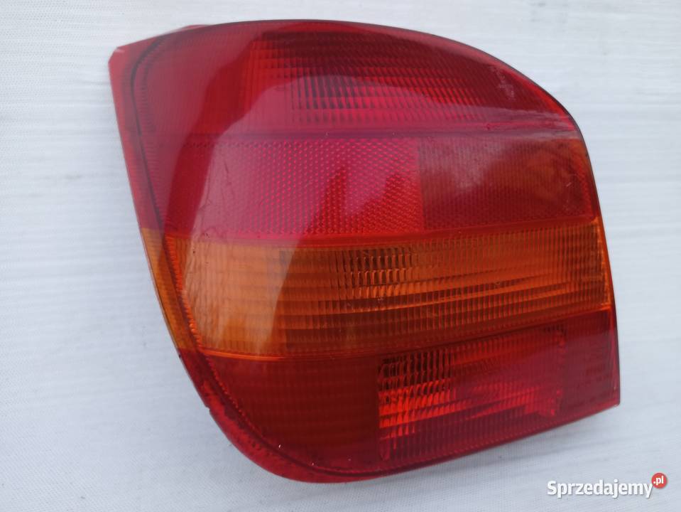 Ford Fiesta MK3 III lampa tył tylna lewa wkład Oświetlenie Sieradz