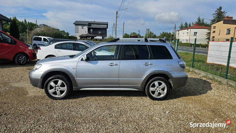 Mitsubishi Outlander Mitsubishi Outlander 4X4 2360cm3 Chełm Śląski
