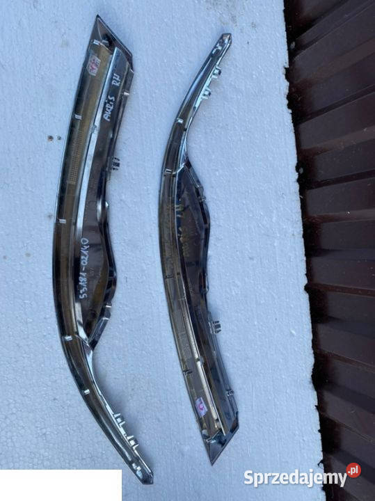 Toyota Auris listwa chrom reflektora przód Kozubszczyzna sprzedam