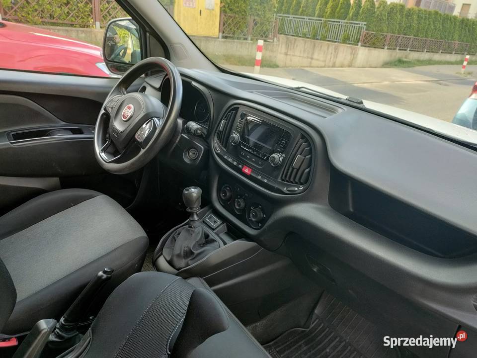 Fiat Doblo Cargo 14 Benzyna 95 2017 97 Faktura Szczecin