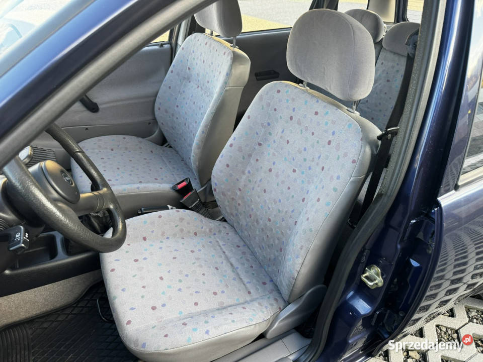 Opel Corsa prawdziwy klasyk samochód 1 Opel Gdów