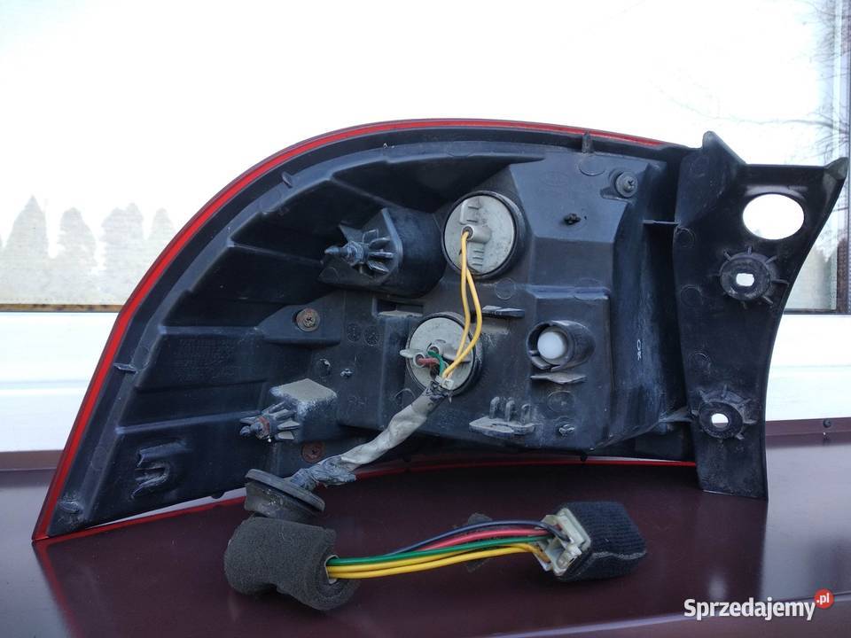 Kia Rio III 3 lampa tył tylna prawa narożna w Sieradz