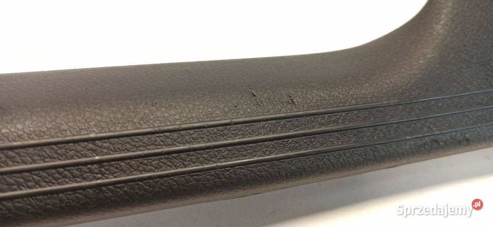 MERCEDES W205 OSŁONA PROGU LEWA A2056860136