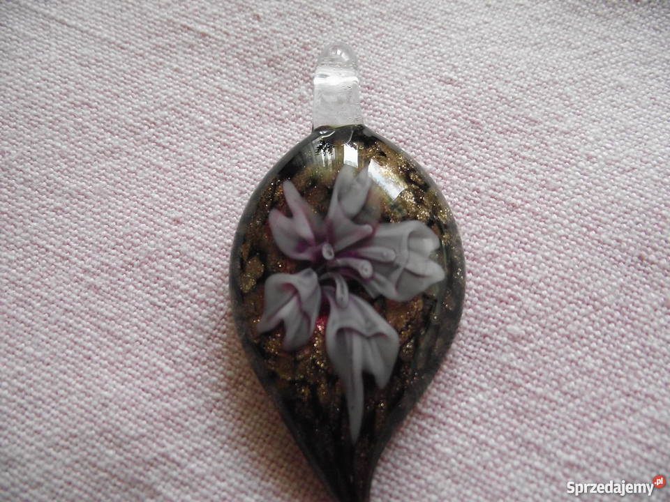 PRZEWIESZKA ZE SZKŁA WENECKIEGO Z ZATOPIONYM wielkopolskie Piła