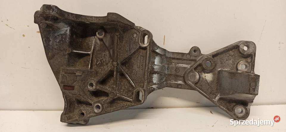 VOLVO XC70 ŁAPA ALTERNATORA 31258329