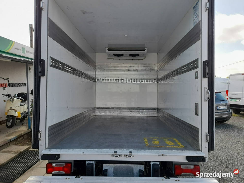 Iveco Daily 35S11 kontener izoterma z windą Lipiany