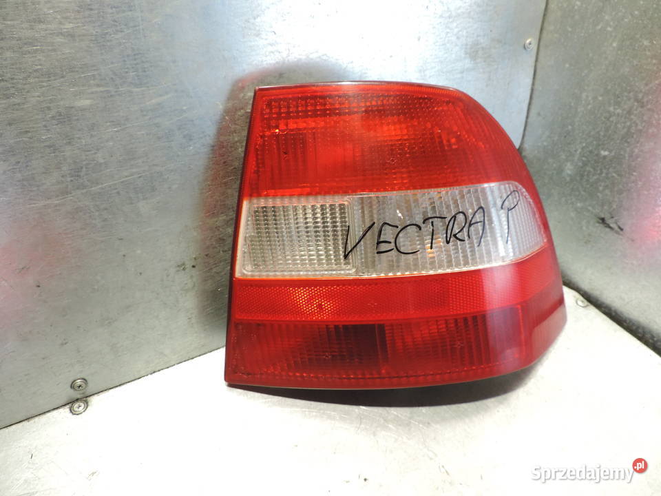 Opel Vectra B sedan Hb lampa prawy tył Lampy tylne małopolskie
