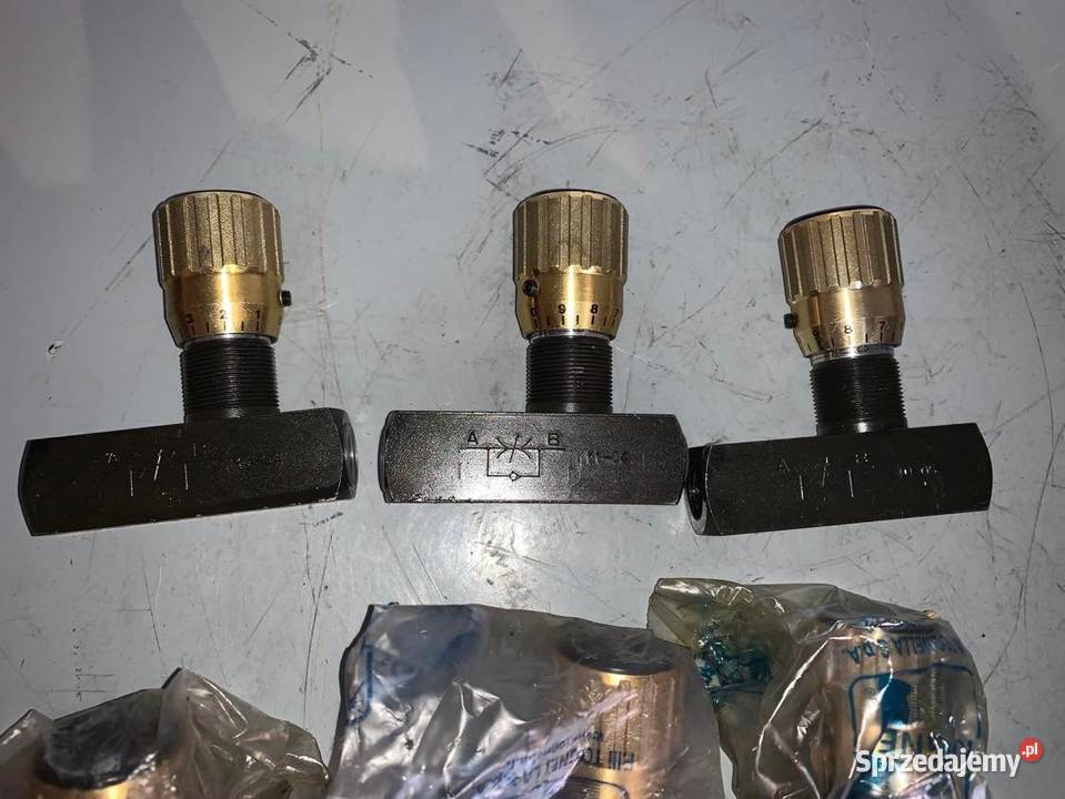Pressure Compensated Flow Control Valve FT 2575
