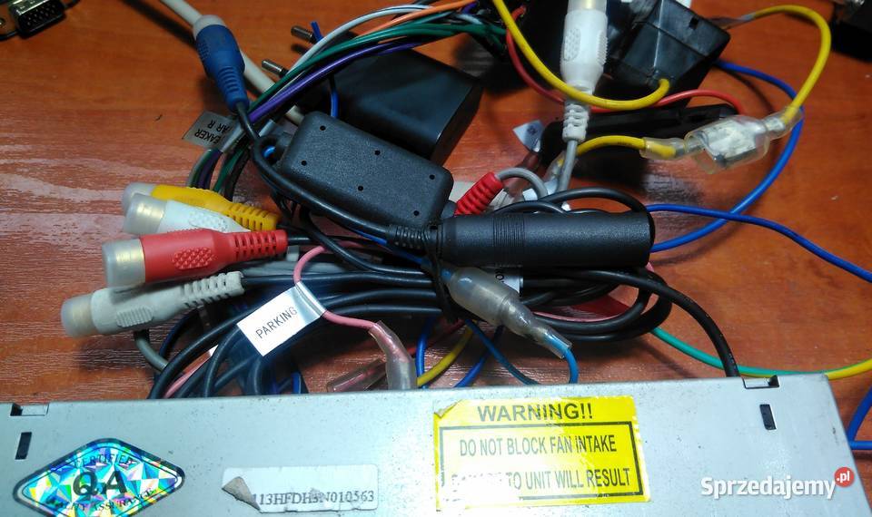 Radio samochodowe RIPSPEED DV720 z 7 wysuwanym