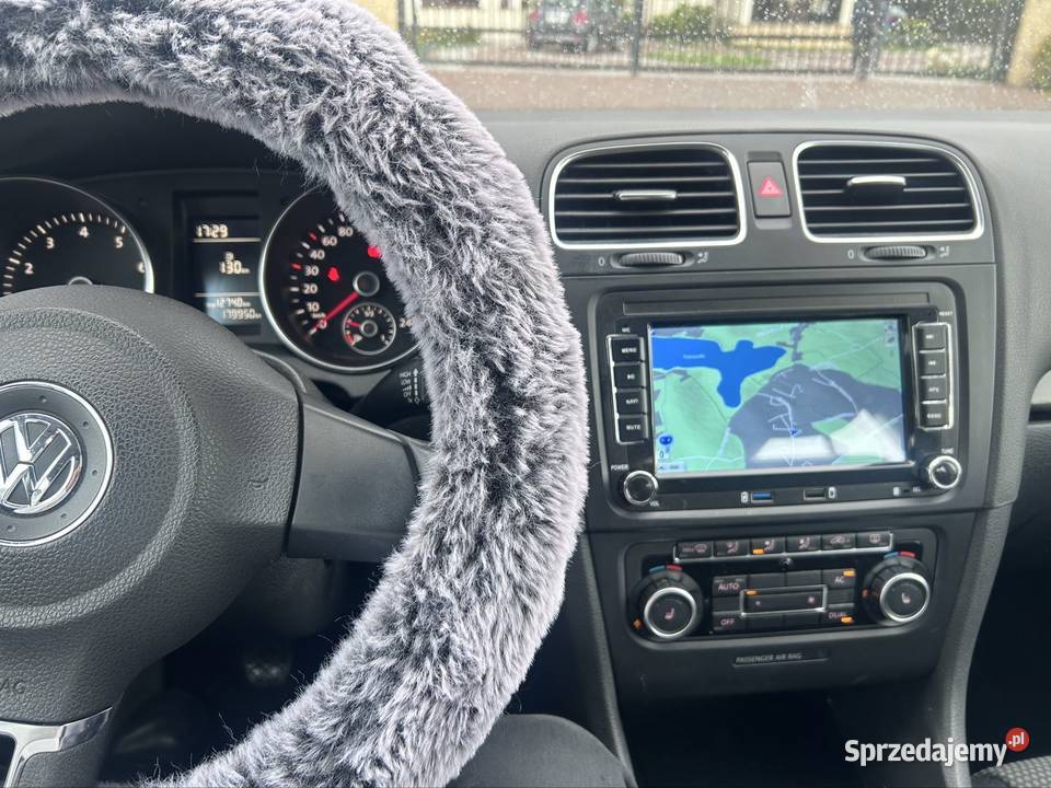 VW Golf 6 z gazem dwoma kpl kół wspomaganie kierownicy Dobrzewino