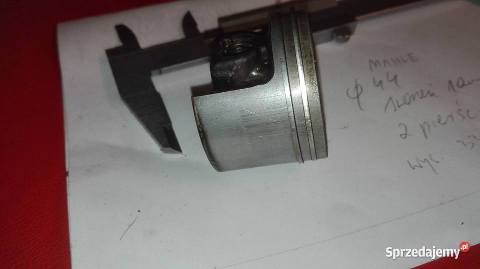 Tłok Mahle 44 mm Żywiec sprzedam