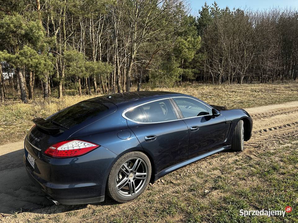 PORSCHE PANAMERA