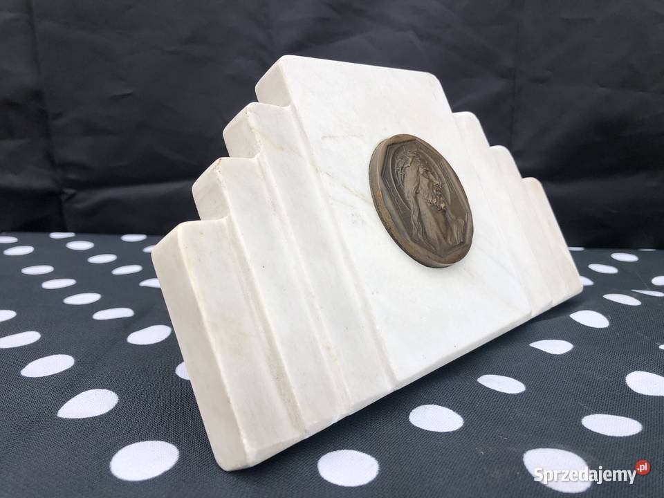 Zabytkowy ołtarzyk Łowicz