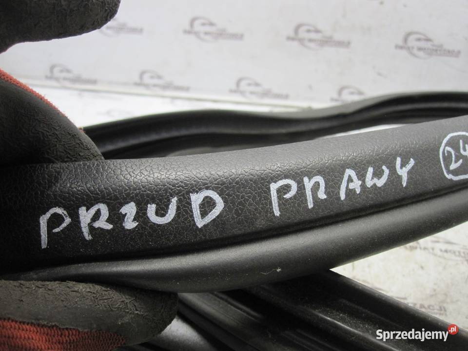 Ford Kuga I 10r Uszczelka prawa przód Kielce