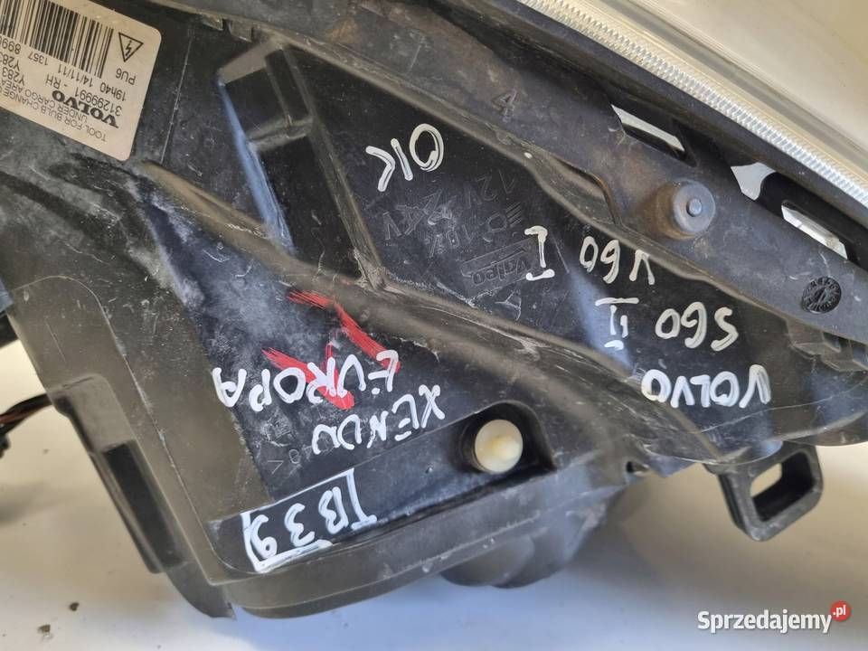 Volvo V60 S60 II PRZEDNIA LAMPA PRAWA prawy Lampy przednie lubelskie Janów