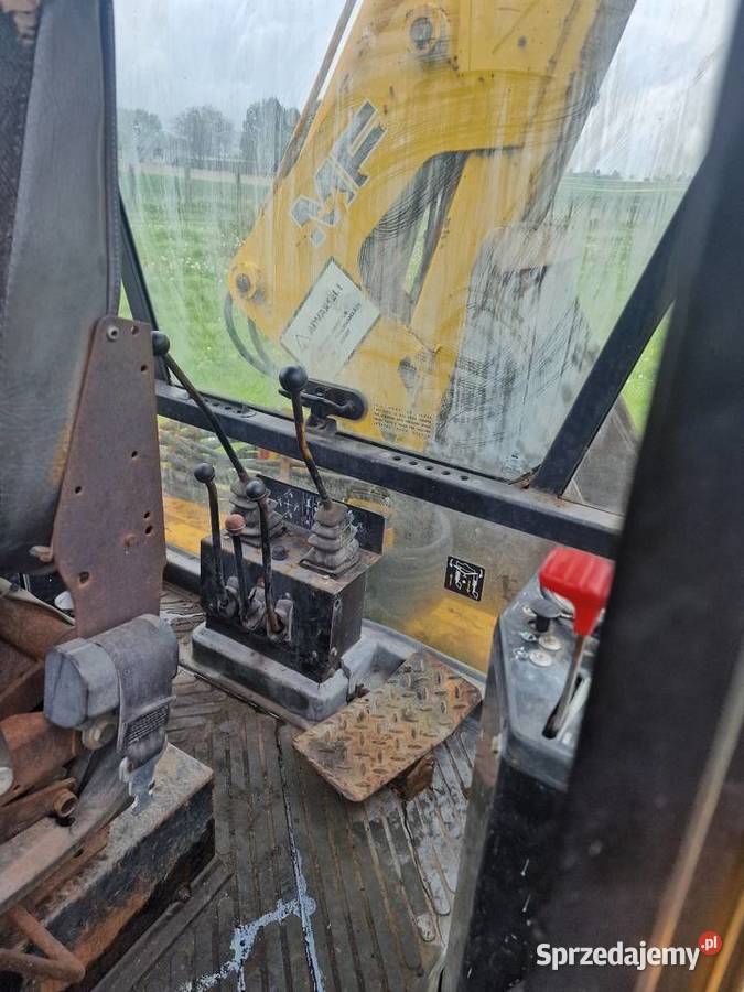 Koparko ładowarka MF 50HX 4x4 Rok produkcji 1989 Ostrowiec Świętokrzyski