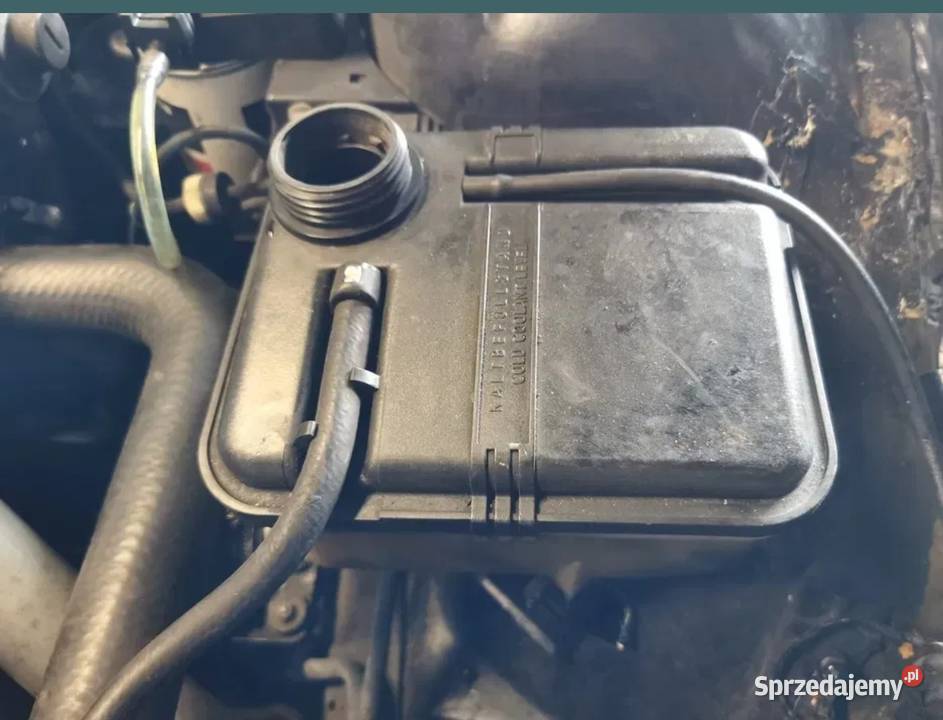 Zbiorniczek wyrównawczy BMW E36 318 tds Pozostałe Żory