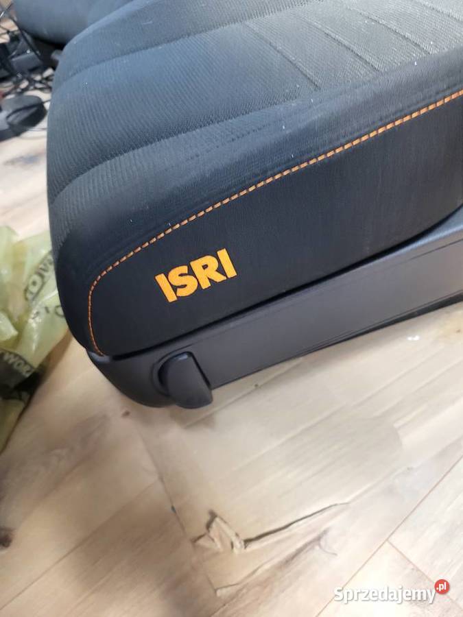 FOTEL KIEROWCY ISRI 6860875 Z REGULACJĄ Z PRAWEJ dolnośląskie Wrocław sprzedam