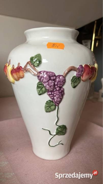 Pojemnik z truskawkami i śliwkami pomorskie Gdańsk