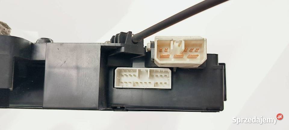 PANEL KLIMATYZACJI MAZDA 323 Motoryzacja Lipno
