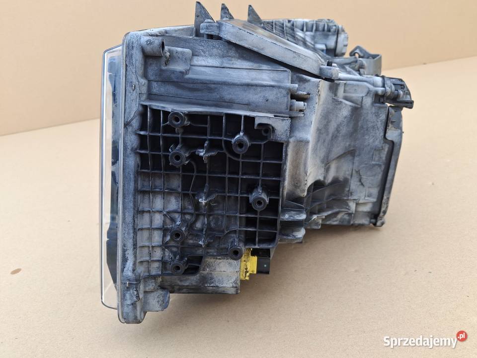 SCANIA R S REFLEKTOR PRAWY FULL LED LAMPA PRAWA Lampy przednie Bieleń sprzedam