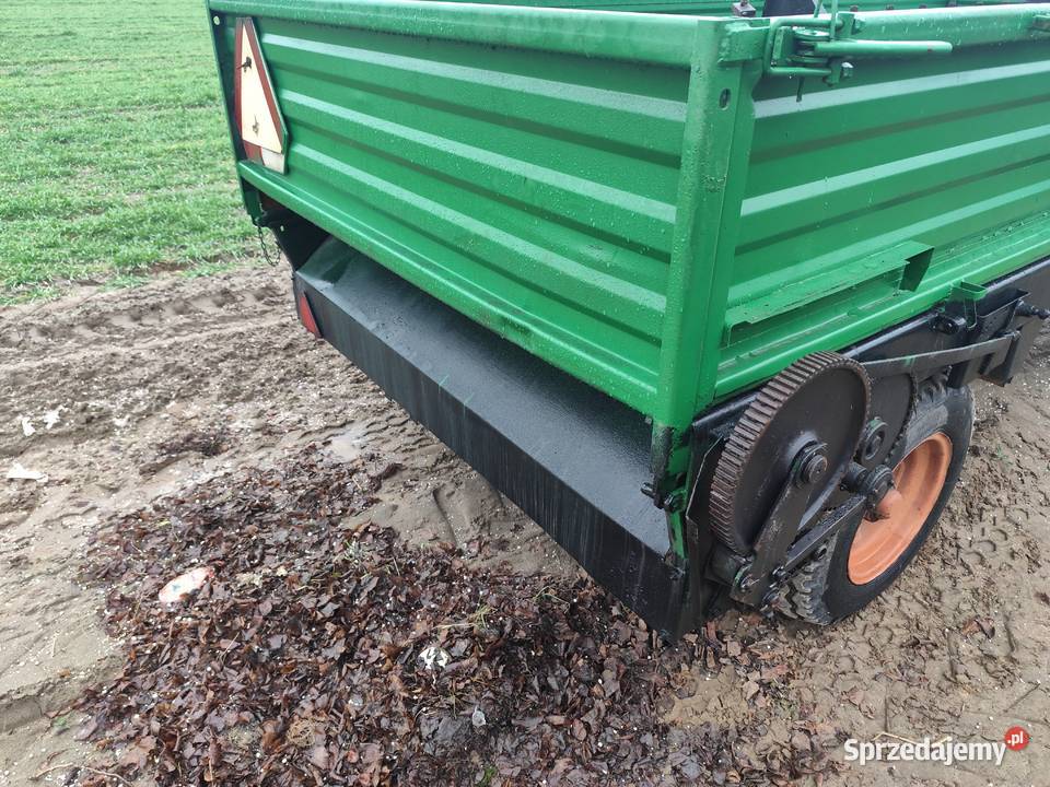 Rozrzutnik obornika Dwuosiowy czarna białostocka nieuszkodzony Stara Kornica