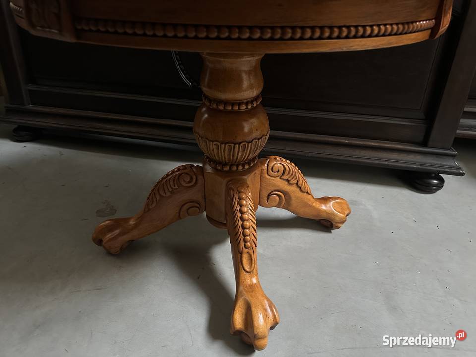 Piękny stylowy drewniany stolik ż intarsjami Sławoszewek