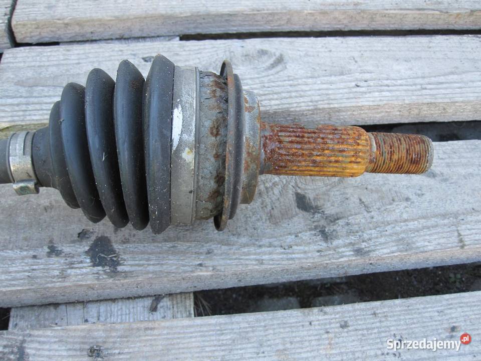 TOYOTA YARIS II LIFT 13 B 09r półoś lewa przód
