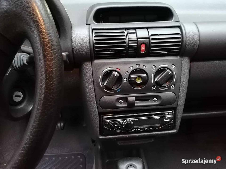 Automat Prawdziwy przebieg bez rdzy Corsa Warszawa
