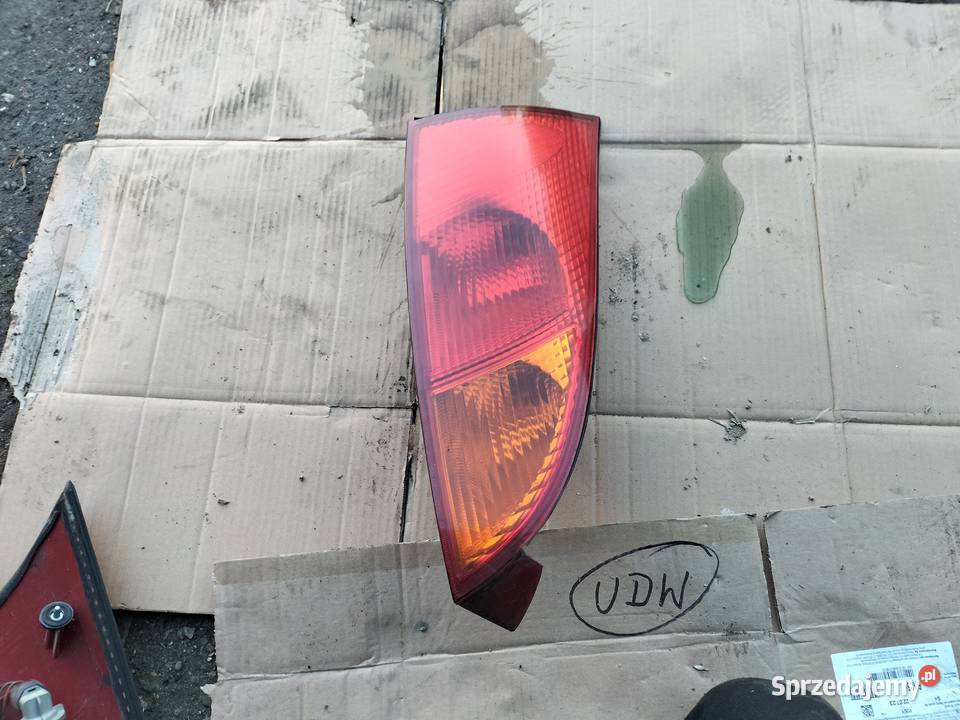 FORD FOCUS MK1 LAMPA TYŁ TYLNA PRAWA