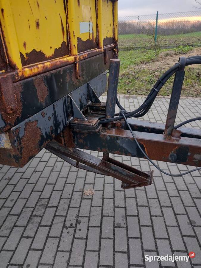 Przyczepa rolnicza tandem budowlana 8 ton nieuszkodzony Sośno