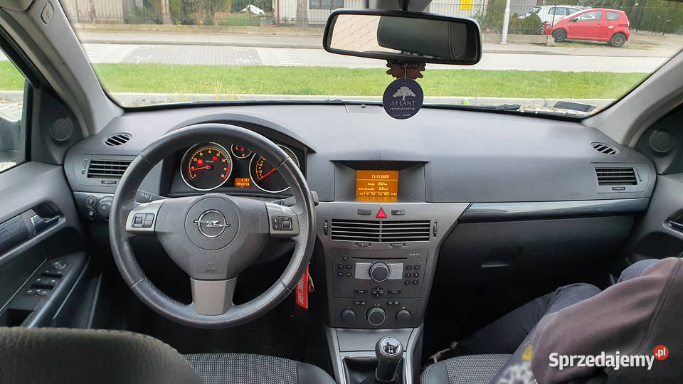 Opel Astra H 2005r hatchback 18 16V 125 benzyna Hatchback Rzeszów