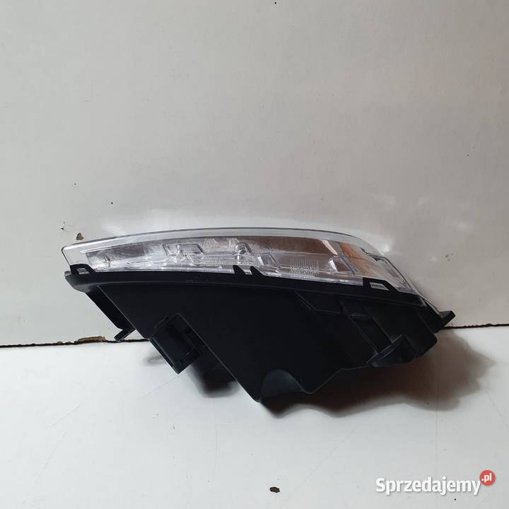 SEAT LEON III 3 LIFT LED DRL PRAWY PRZÓD Międzychód