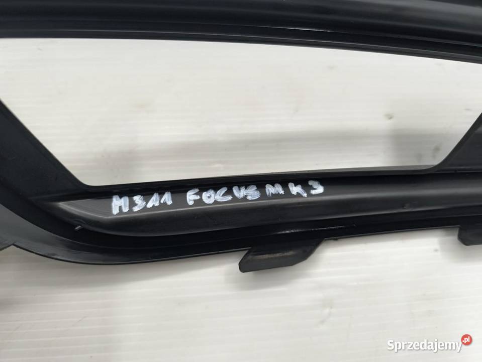 KRATKA HALOGENU LEWA FORD FOCUS MK3 LIFT