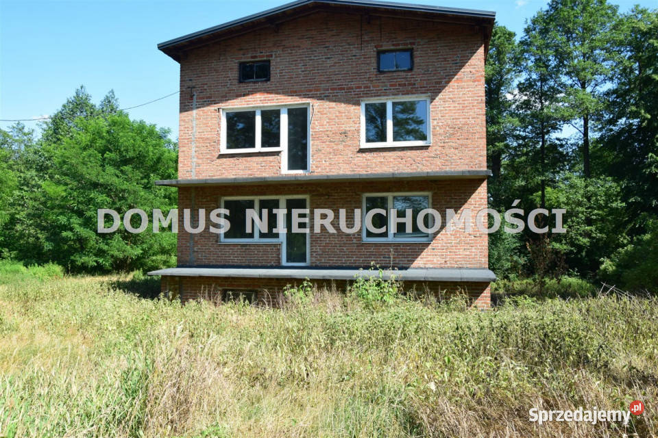 Dom wolnostojący Józefin Wojska Polskiego 2104m2 łódzkie