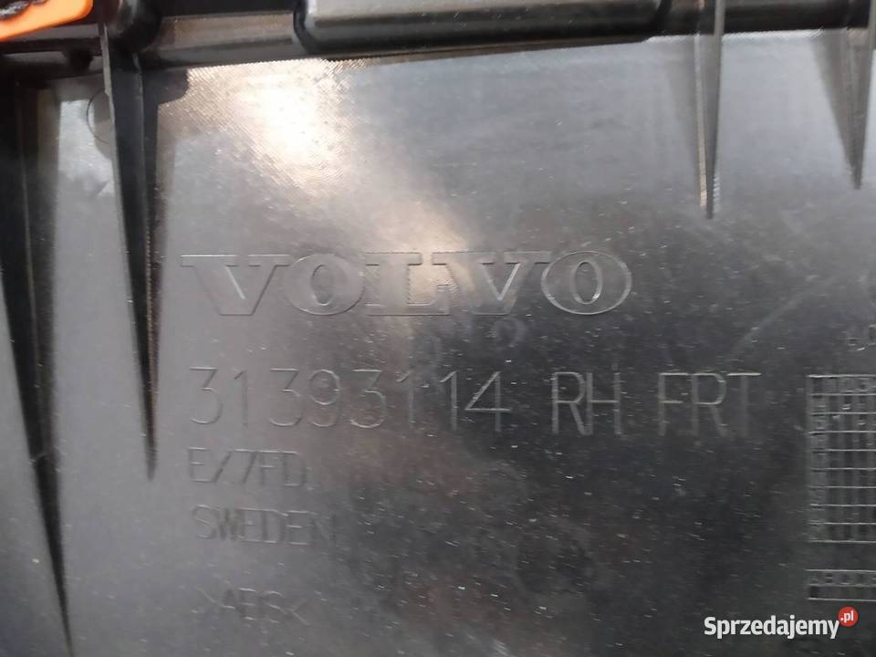 TAPICERKA BOCZEK PRAWY PRZÓD PASAŻERA EU Volvo