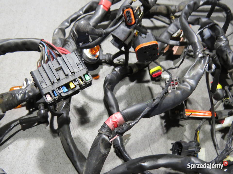 PIAGGIO MP3 250 125 200 300 INSTALACJA