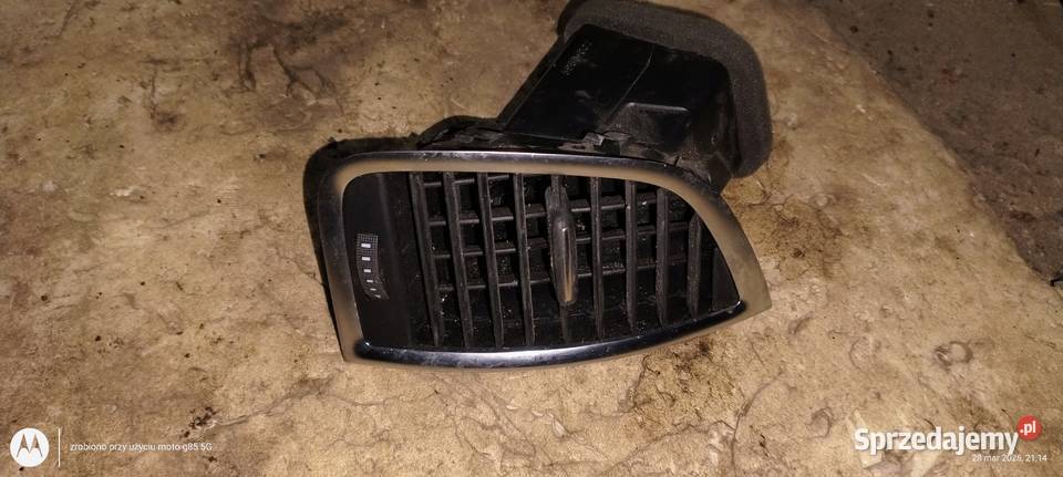 Prawa kratka nadmuchu konsoli Audi Q7 4 l Kanały powietrza dolnośląskie