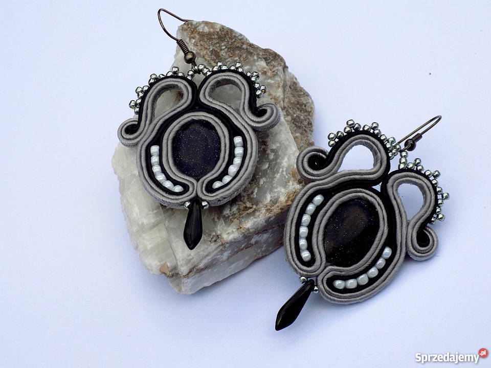 KOLCZYKI SUTASZ NOC KAIRU mazowieckie