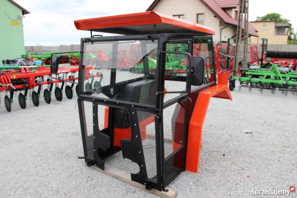 Kabina ciągnikowa do ciągnika MF 235 255 LUX z