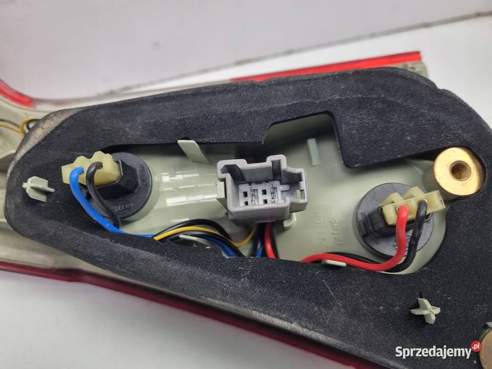 Volvo V70 III XC70 0713r TYLNIA TYLNA LAMPA LEWA Chełm