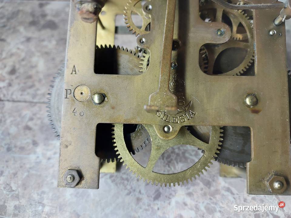 702 Mechanizm starego zegara ściennego Gustav Tczew