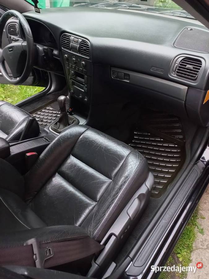 Volvo V40 2004r skóra 19D nowa klimą i turbo Katowice