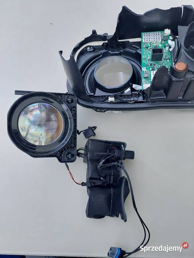 LAMPA OEM DODGE CHALLENGER 2015 prawauszkodzona