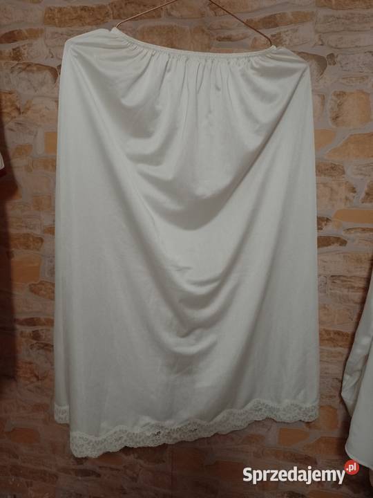444648 XXL3XL4XL Ekskluzywna półhalka pod biały