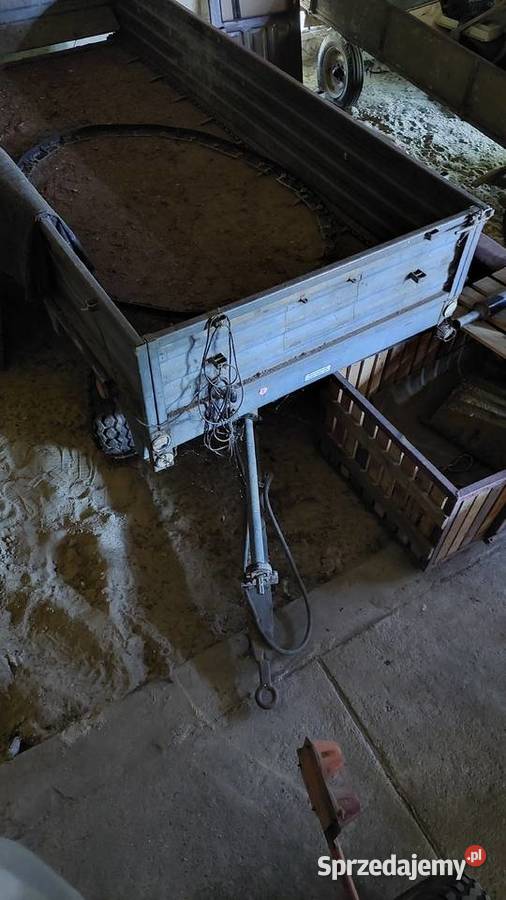 Rozrzutnik obornika nieuszkodzony