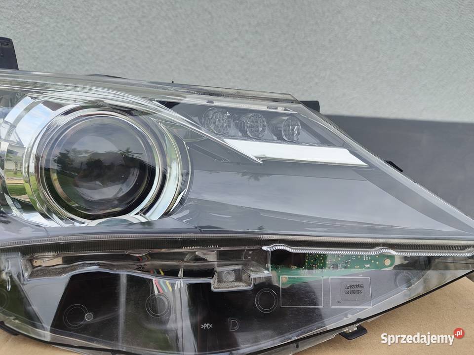 Prawa lampa reflektor Toyota auris II 2 Lampy przednie Kielcza