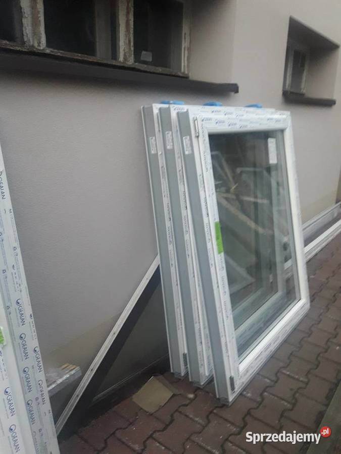 Okno pcv białe 1200 x 1400 Okna ścienne sprzedam